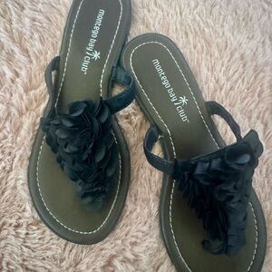 Montego Bay Club Women's Black Floral Toe-Post Sandals